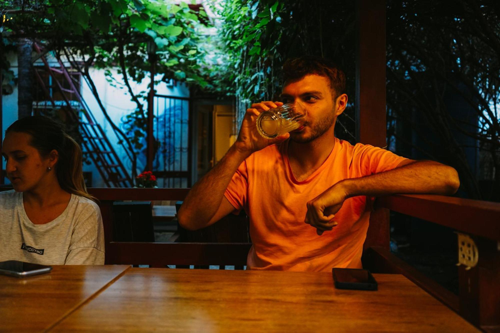 Hush Hostel Lounge Стамбул Экстерьер фото