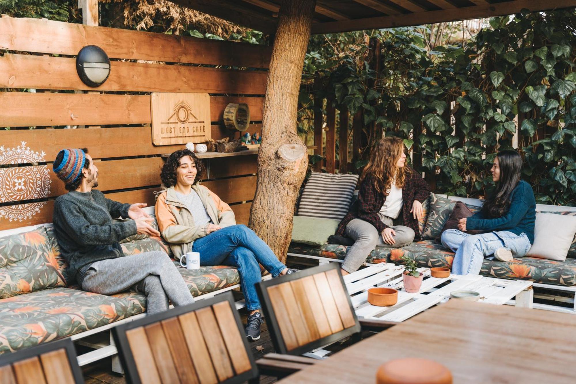 Hush Hostel Lounge Стамбул Экстерьер фото